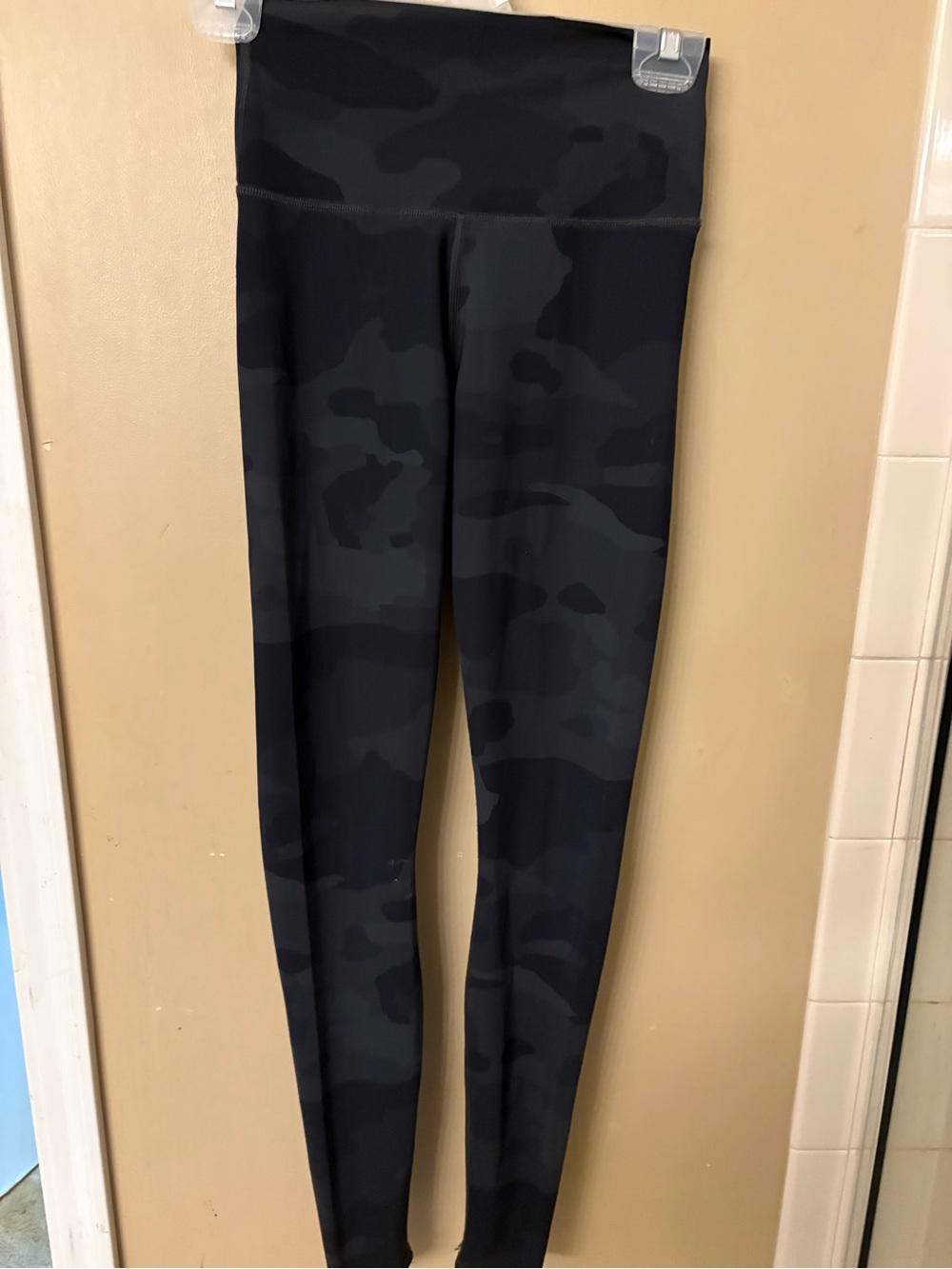 Alo Camo Leggings